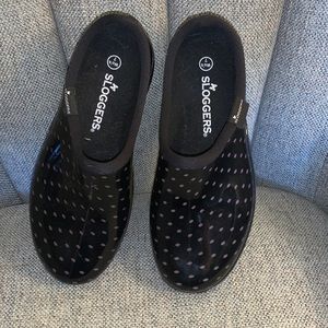 NWOT SLOGGERS Clogs Waterproof